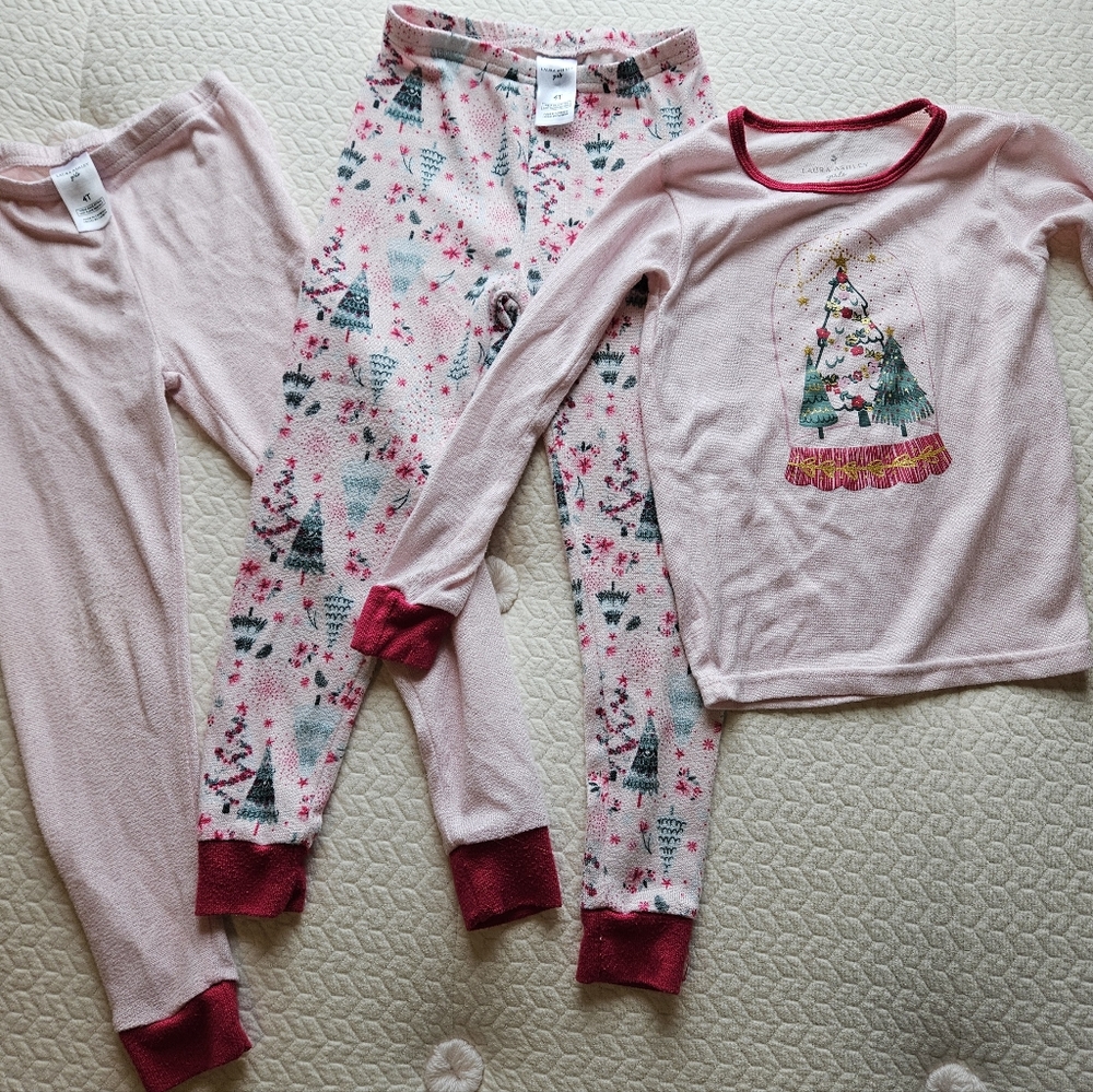 Laura Ashley Holiday PJs (4T)